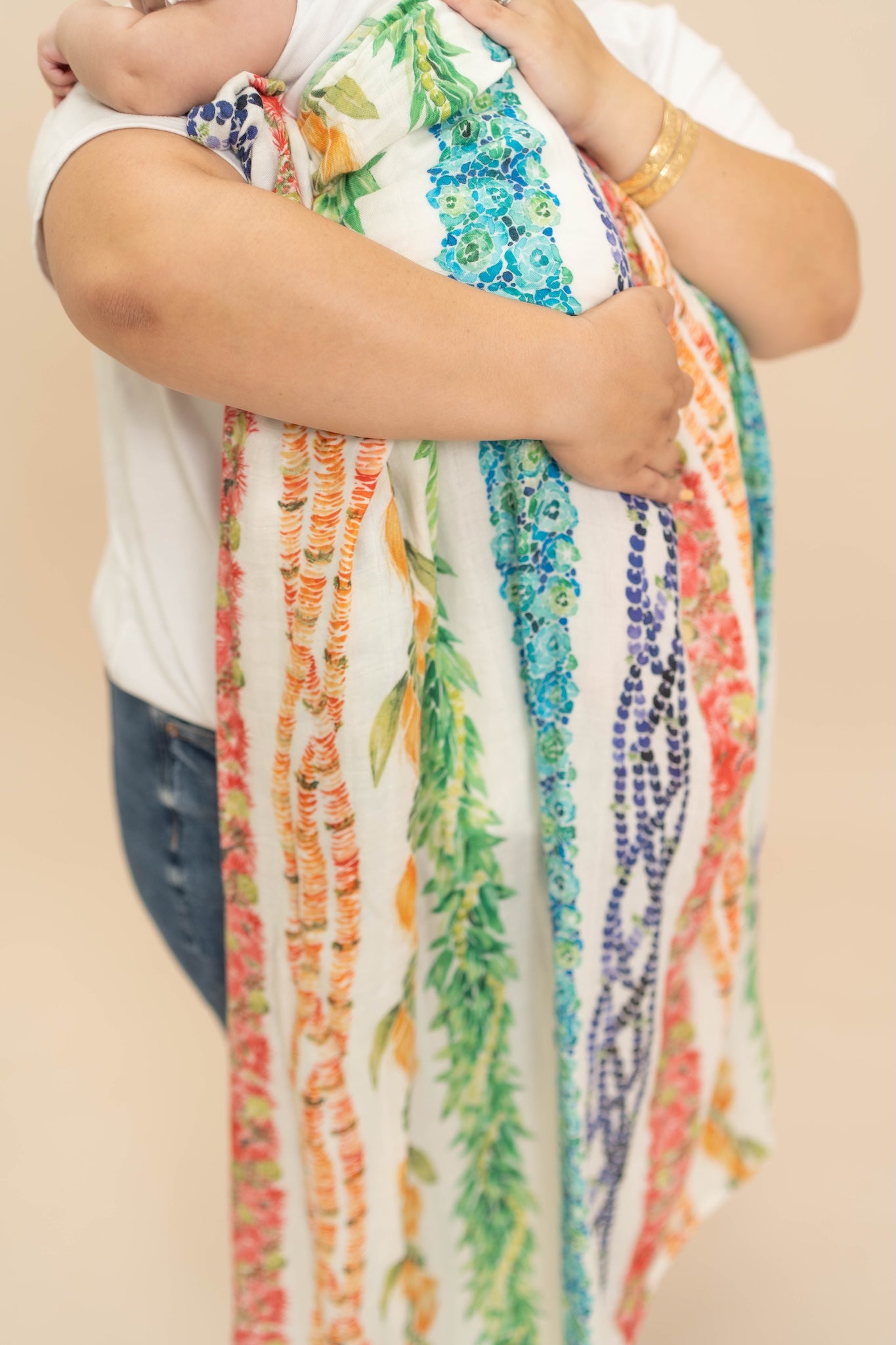 Lei Anuenue Bamboo Muslin Kapa Moe (Swaddle Blanket)