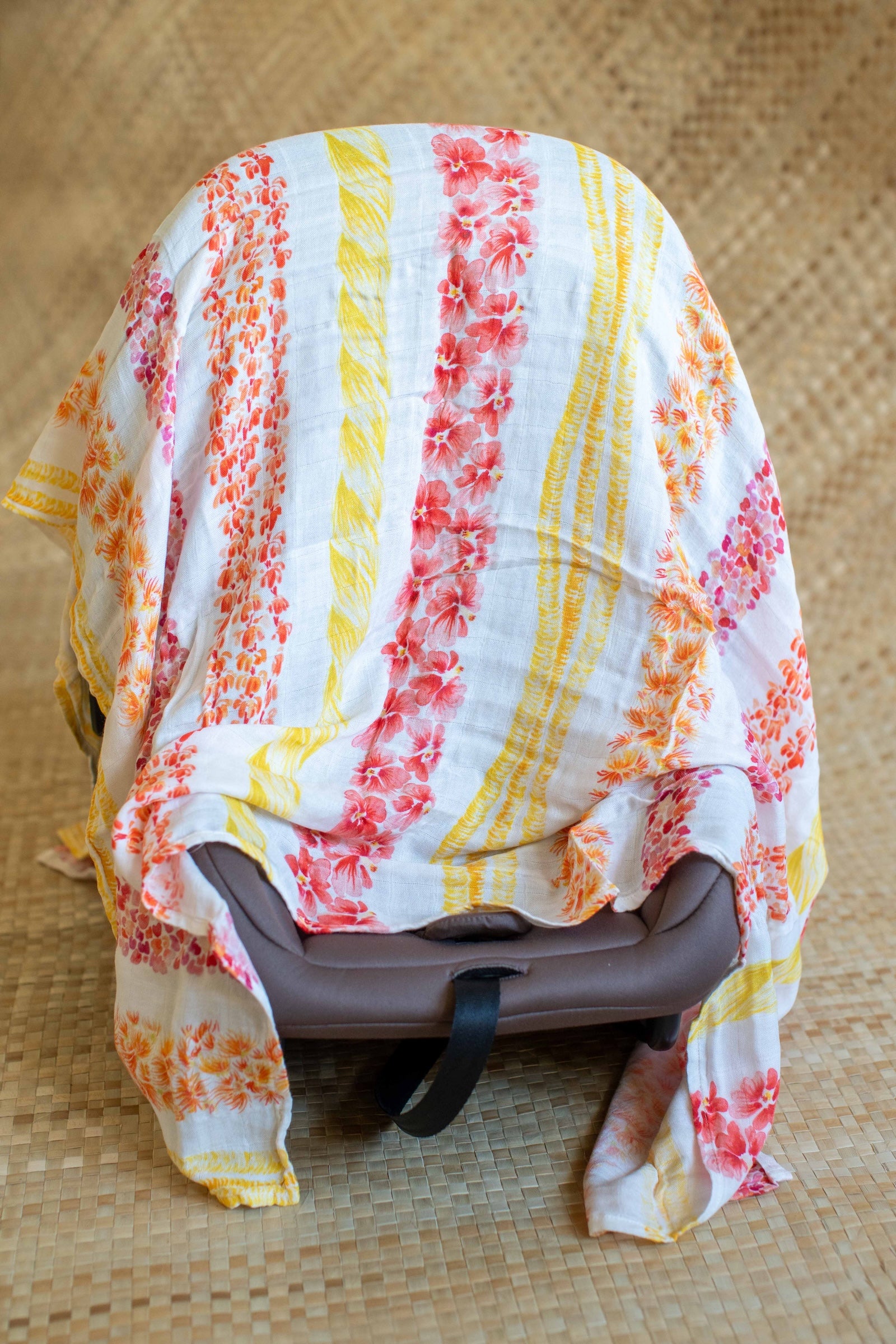 Lei Alaula ʻUlaʻula Kapa Moe - Hawaiian Bamboo Swaddle