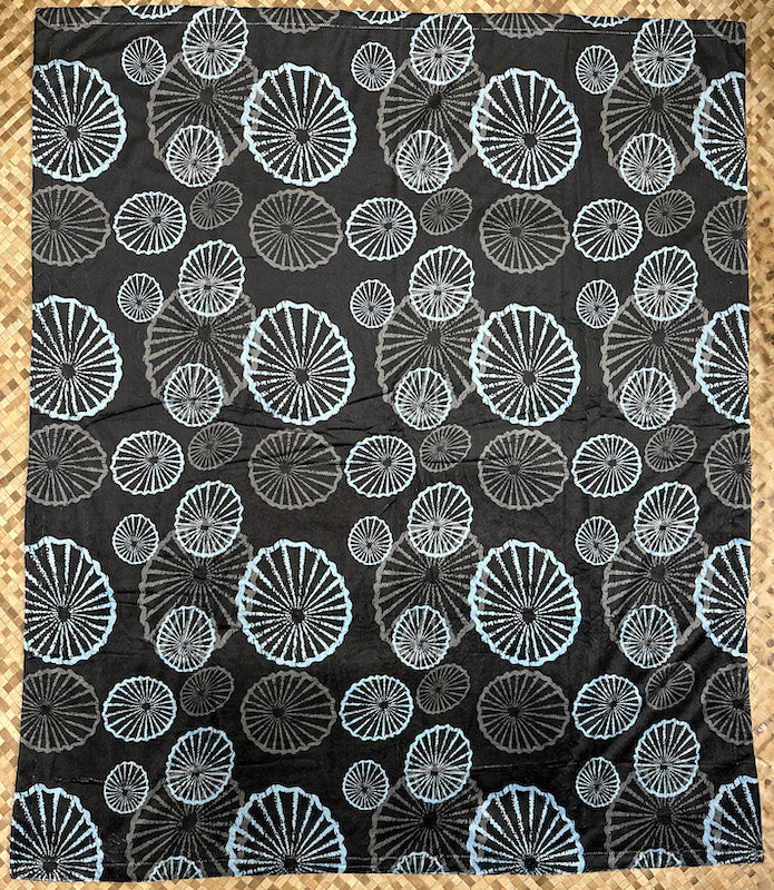Black ʻOpihi Minky Blanket