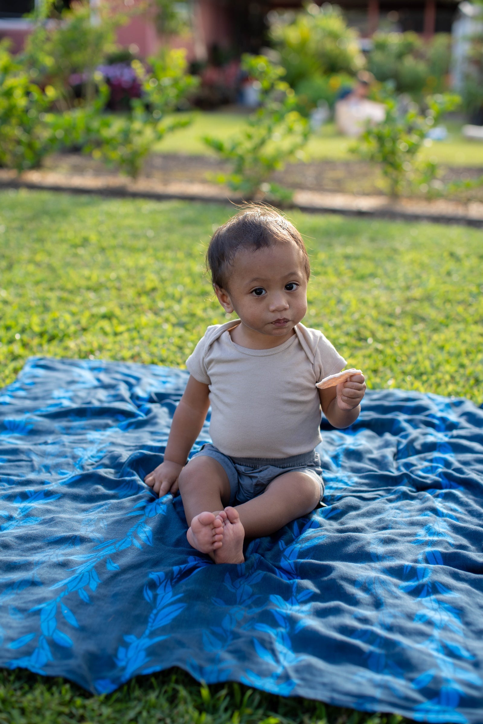 Blue Maile Strands Kapa Moe - Hawaiian Bamboo Swaddle