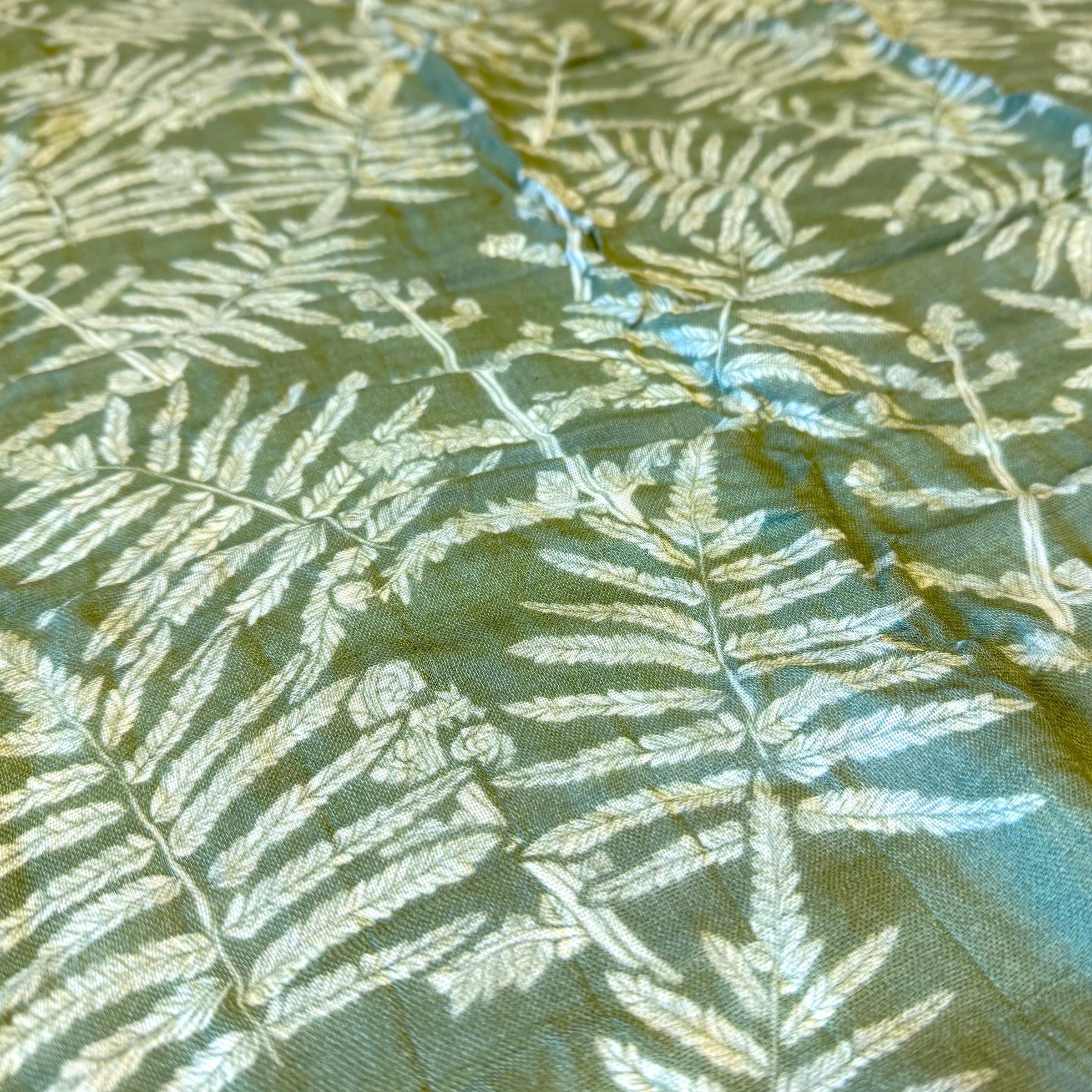 Green Neke Fern Bamboo Muslin Kapa Moe (Swaddle Blanket)