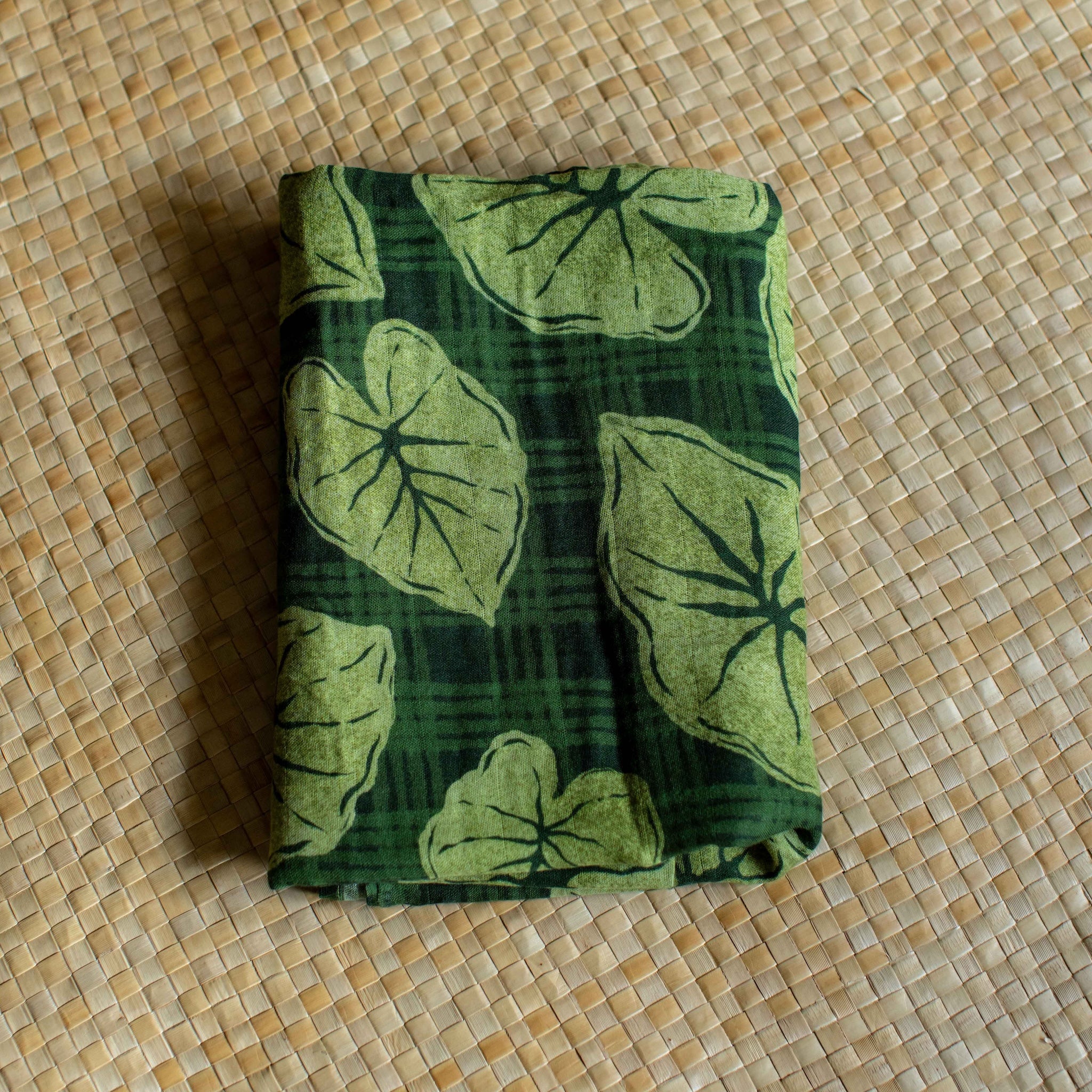 Green Palaka Kalo Kapa Moe - Hawaiian Bamboo Swaddle