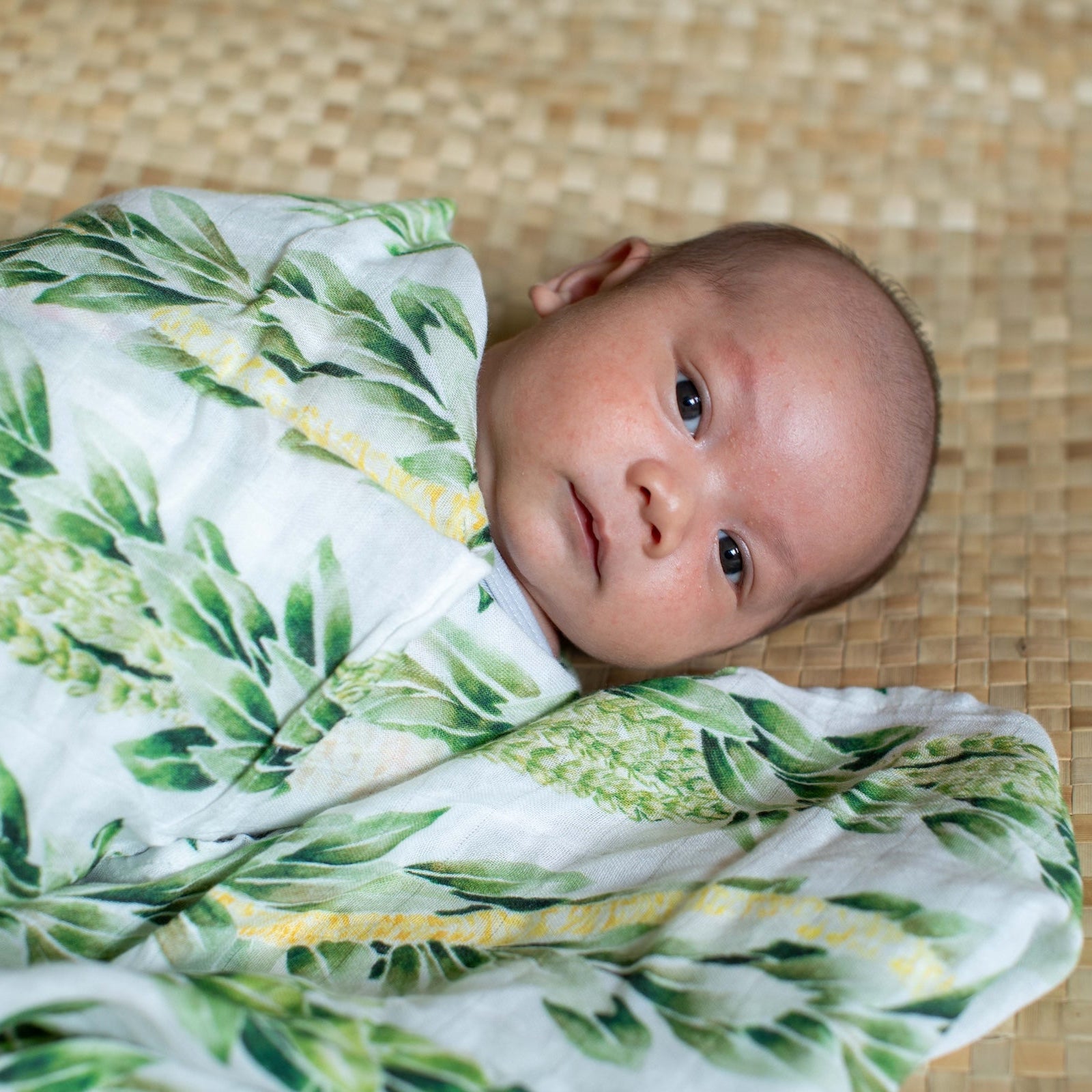 Lei Maile Kapa Moe - Hawaiian Bamboo Swaddle Blanket