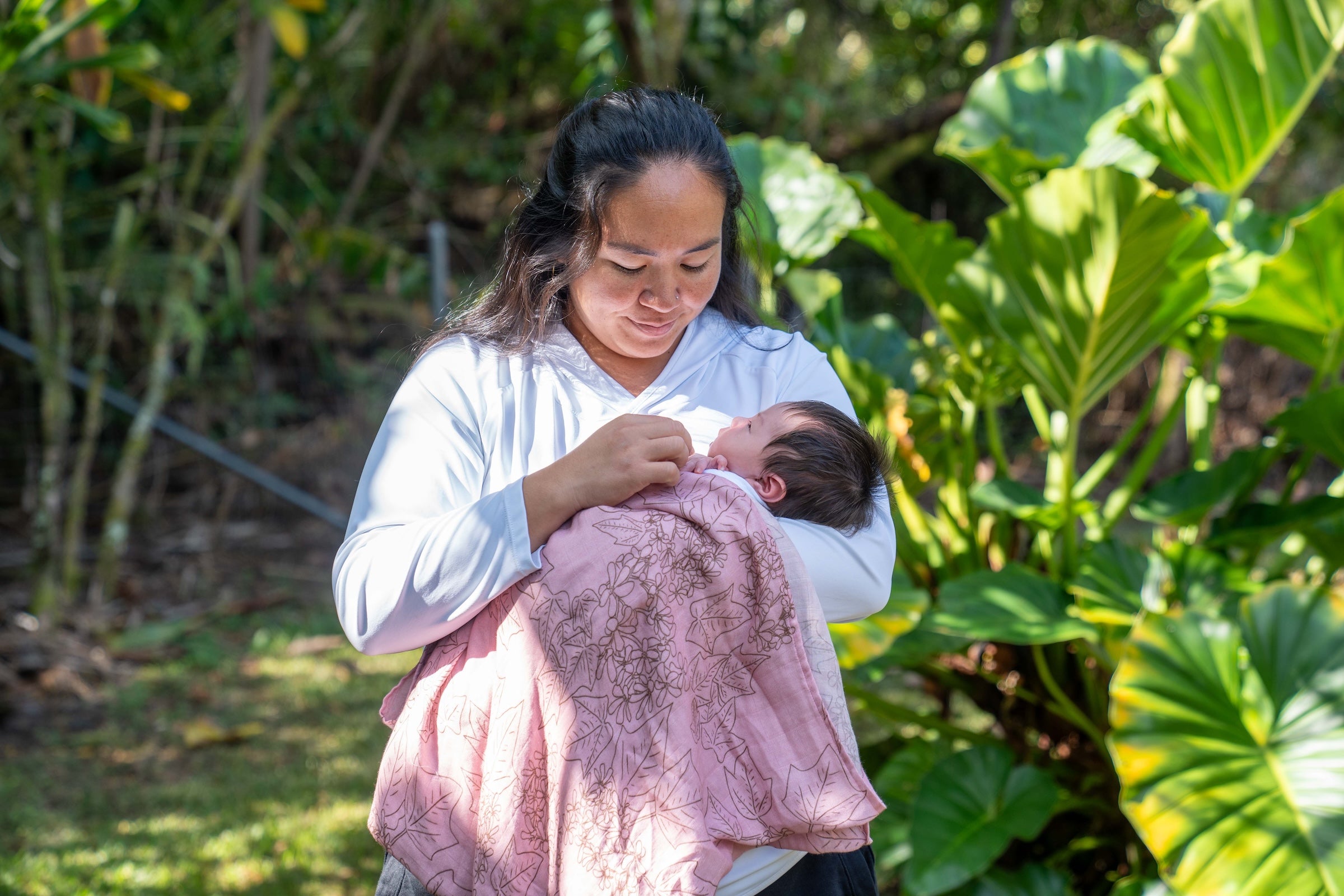 Pink Pua Kukui Bamboo Muslin Kapa Moe (Swaddle Blanket)