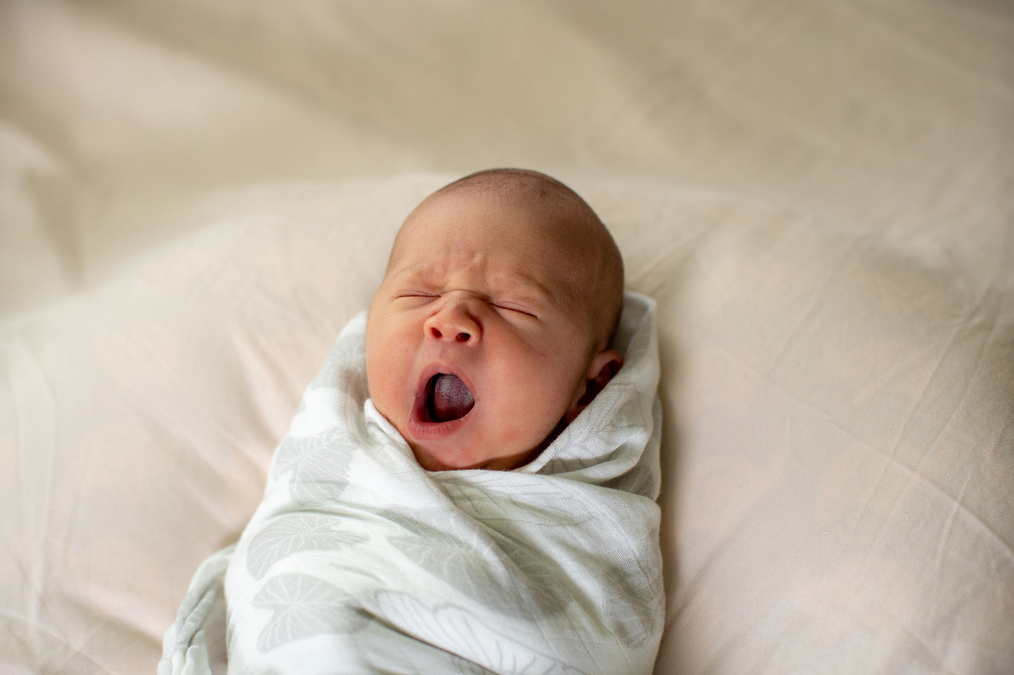 White Kalo Bamboo Muslin Kapa Moe (Swaddle Blanket)