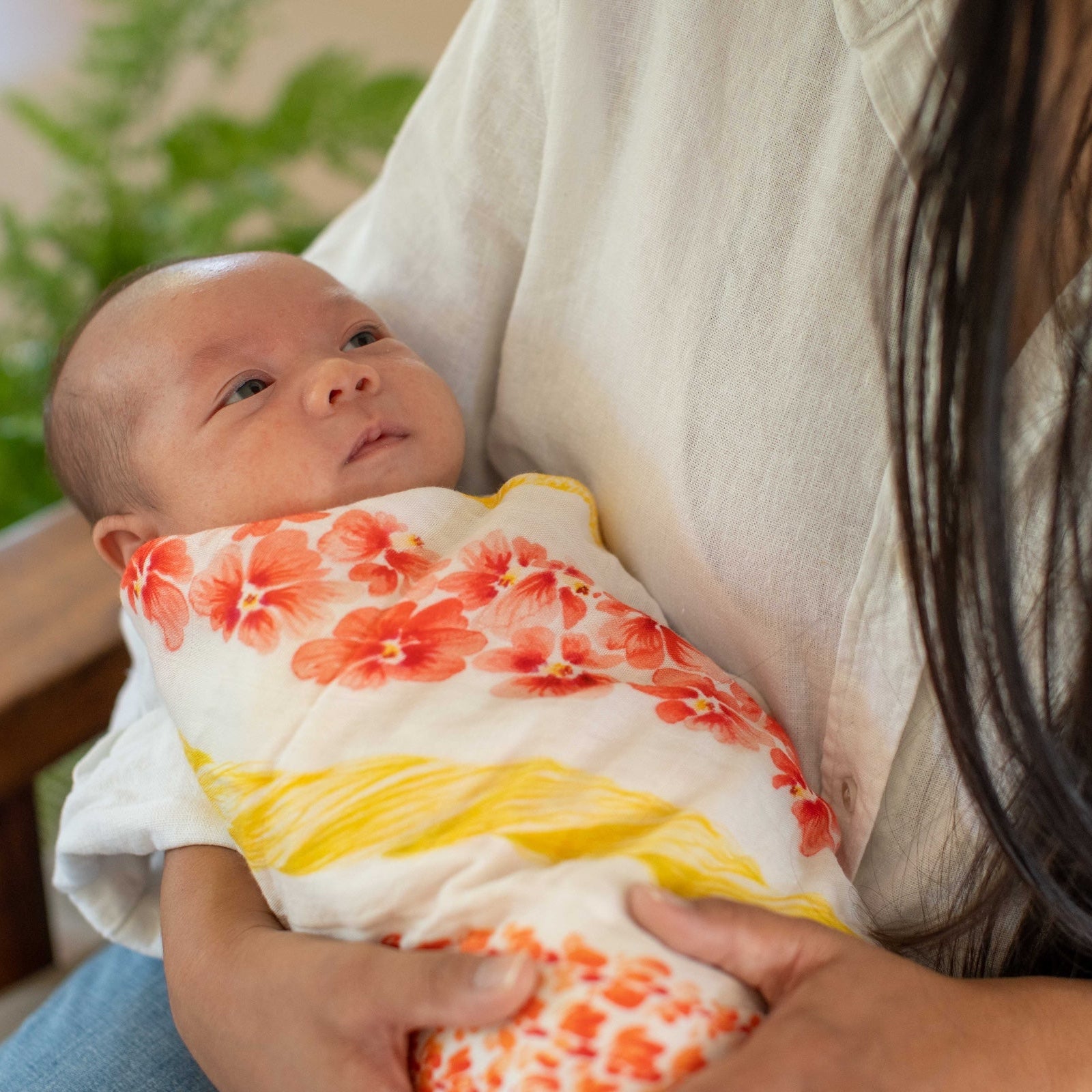 Lei Alaula ʻUlaʻula Kapa Moe - Hawaiian Bamboo Swaddle Blanket