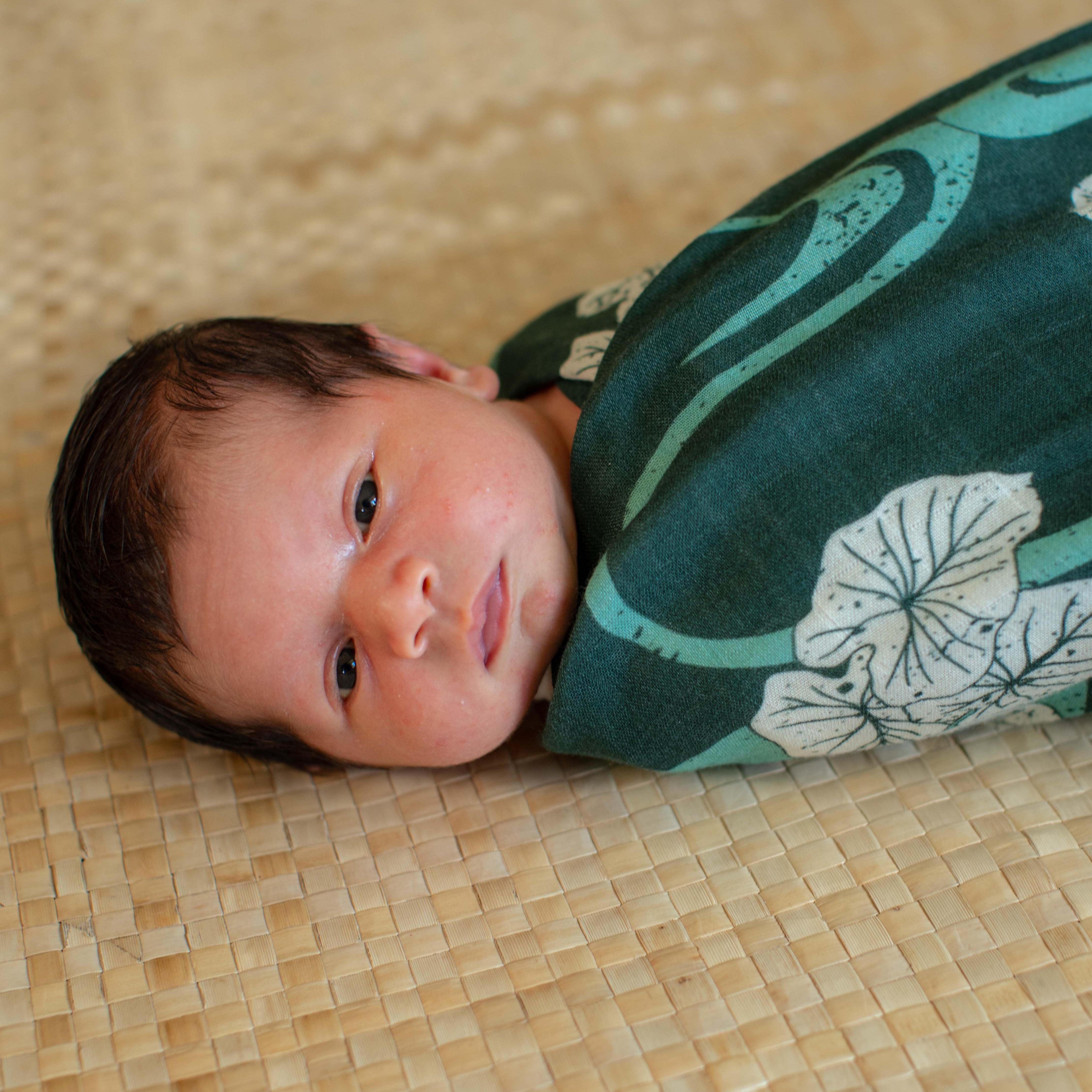 Hawaiian Loʻi Pō Kapa Moe - Hawaiian Bamboo Swaddle