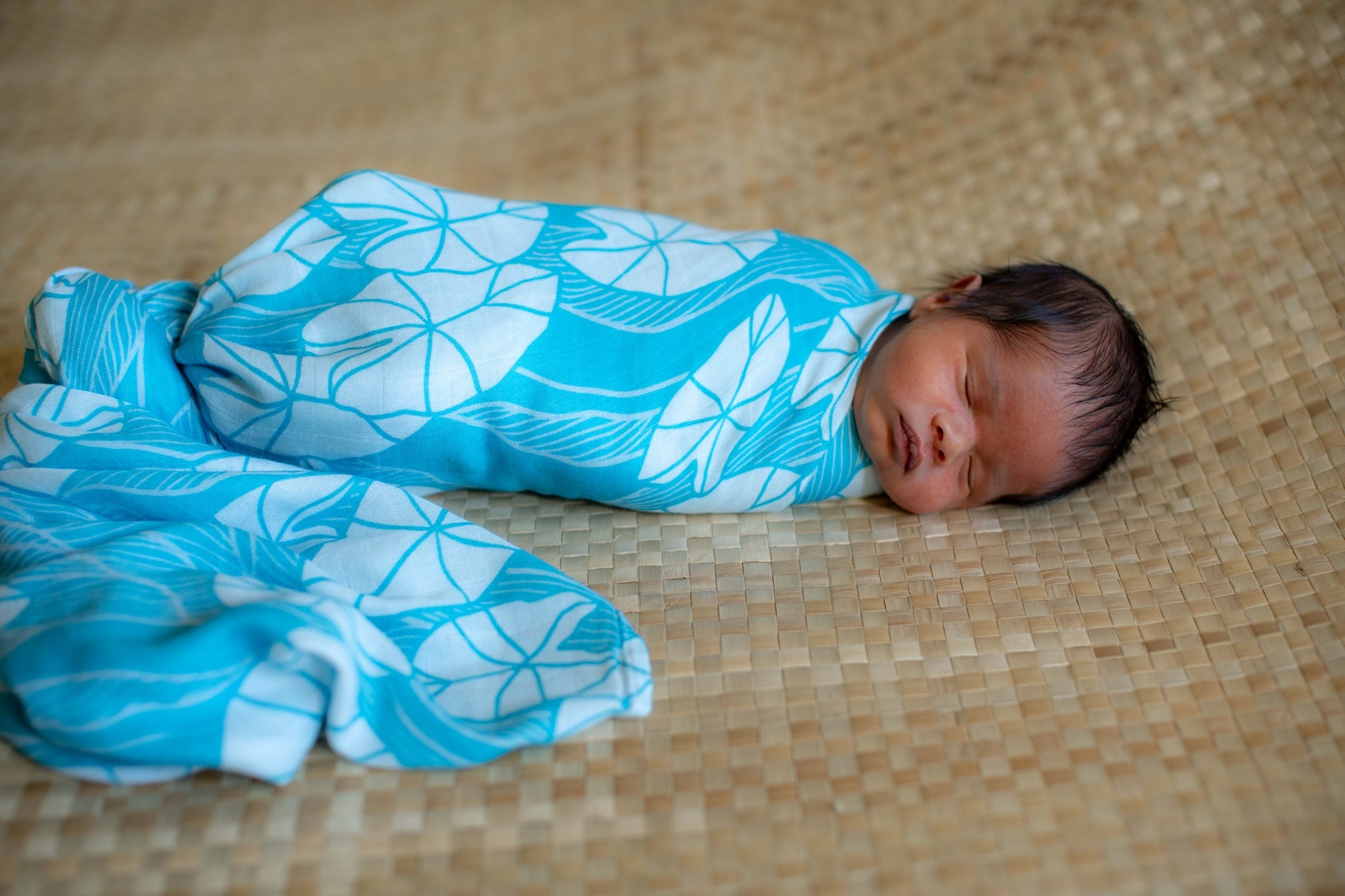 Blue Mauka Kalo Bamboo Muslin Kapa Moe (Swaddle Blanket)