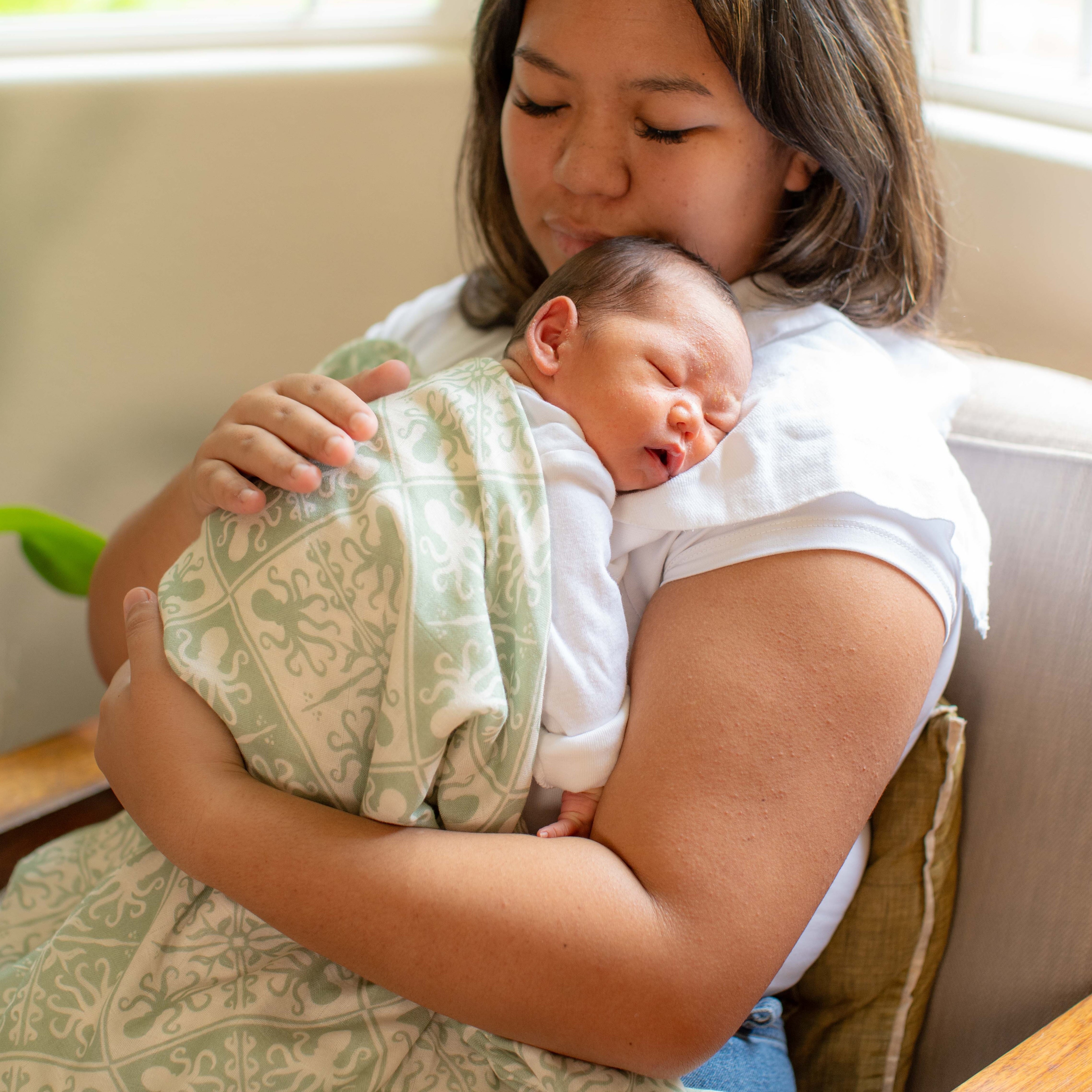 Sand Kuiki Heʻe Kapa Moe - Hawaiian Bamboo Swaddle