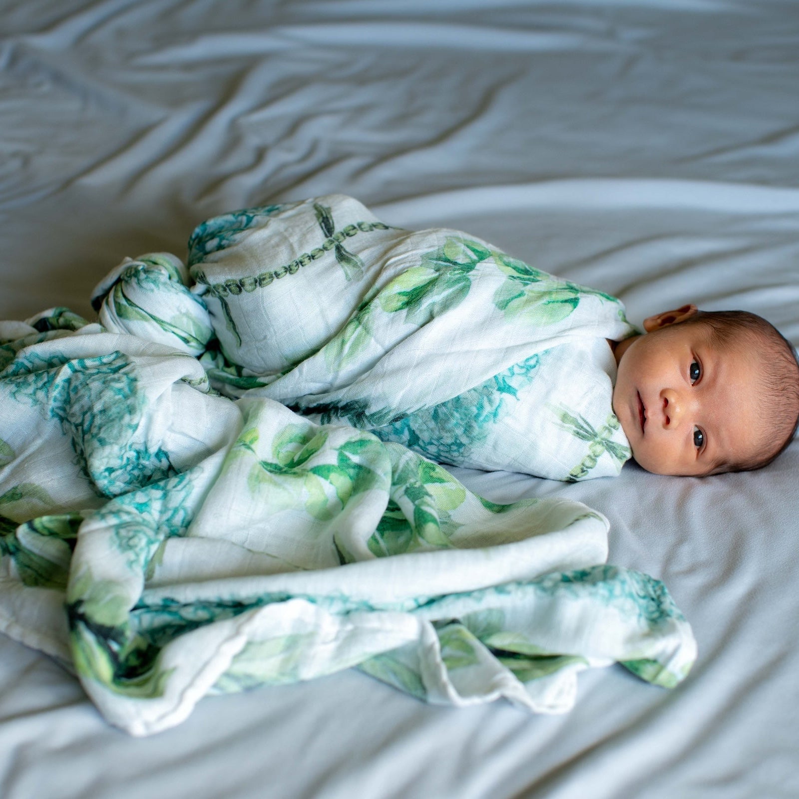 Lei ʻŌmaʻomaʻo Kapa Moe - Hawaiian Bamboo Swaddle Blanket