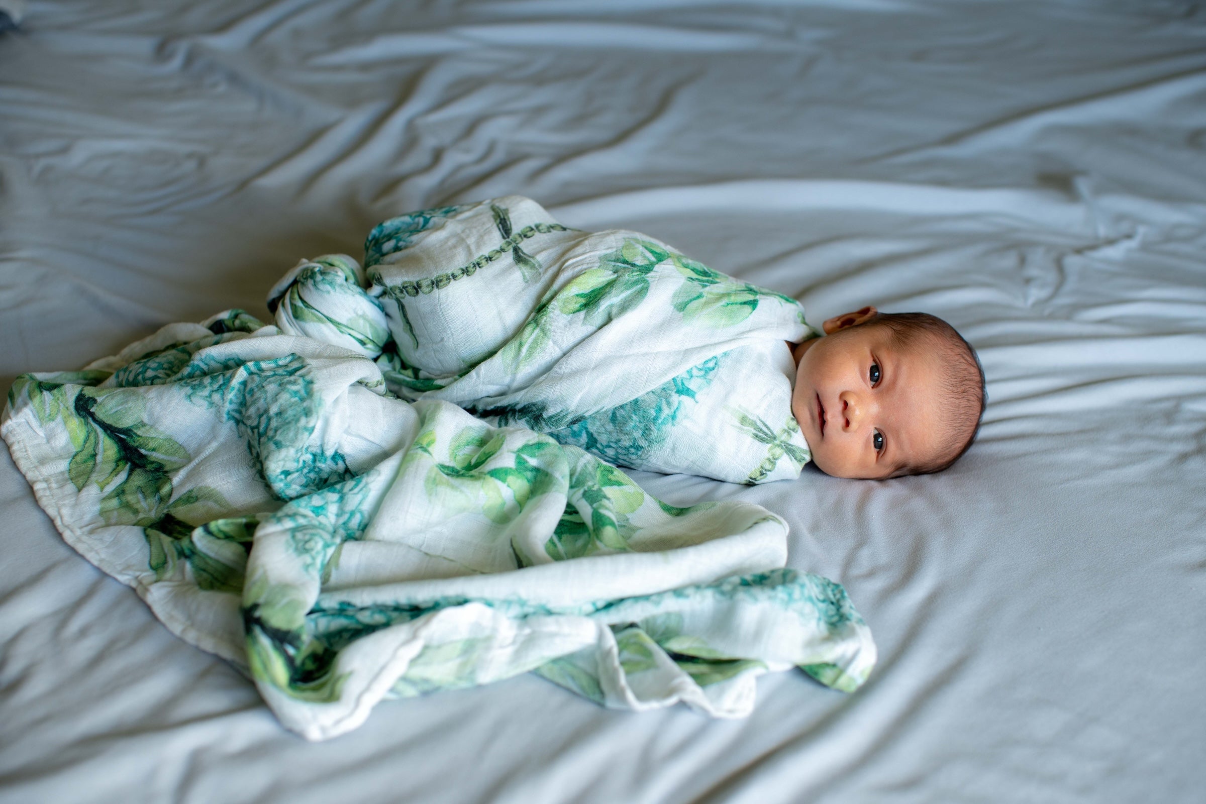Lei Omaomao Bamboo Muslin Kapa Moe (Swaddle Blanket)