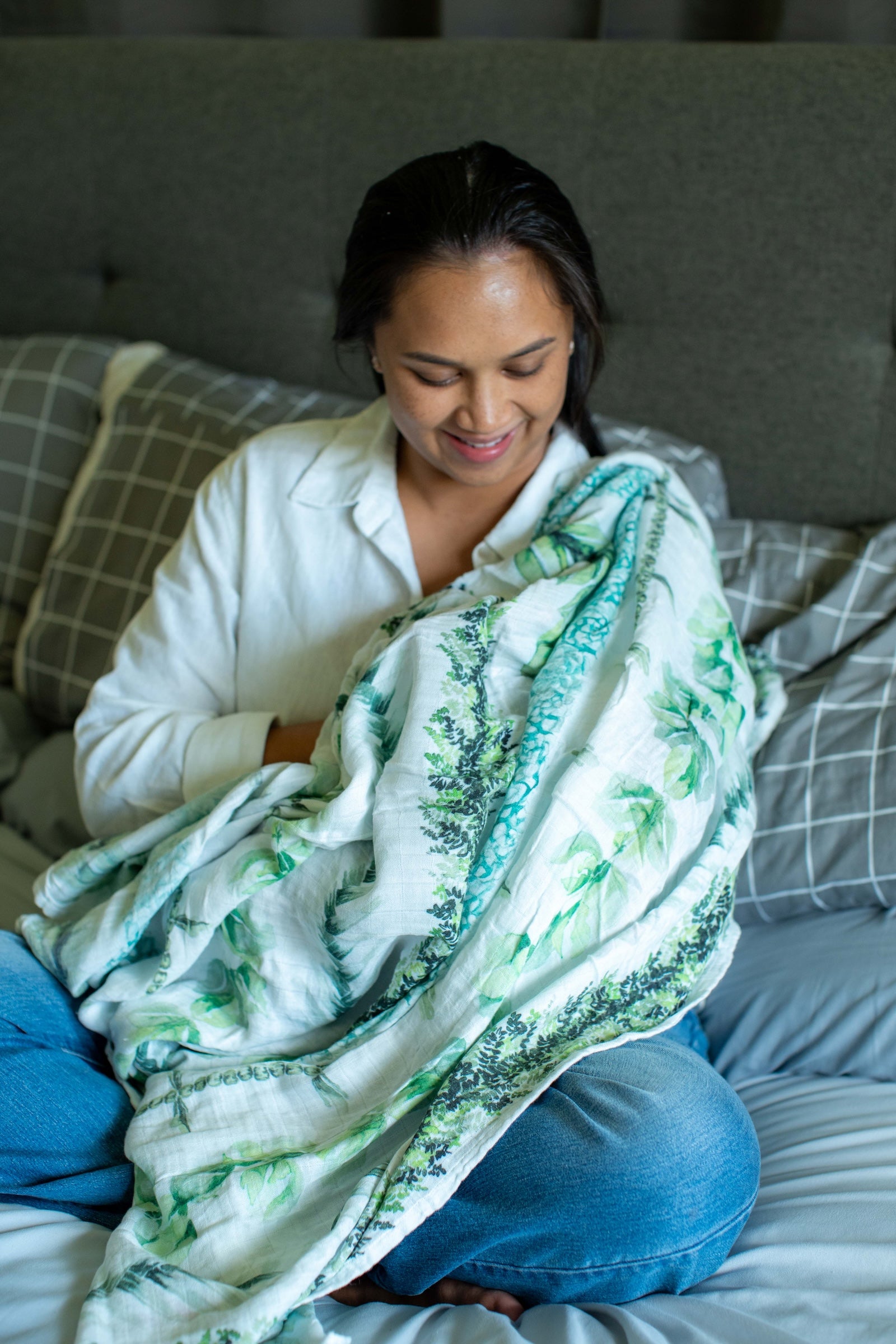 Lei Omaomao Bamboo Muslin Kapa Moe (Swaddle Blanket)