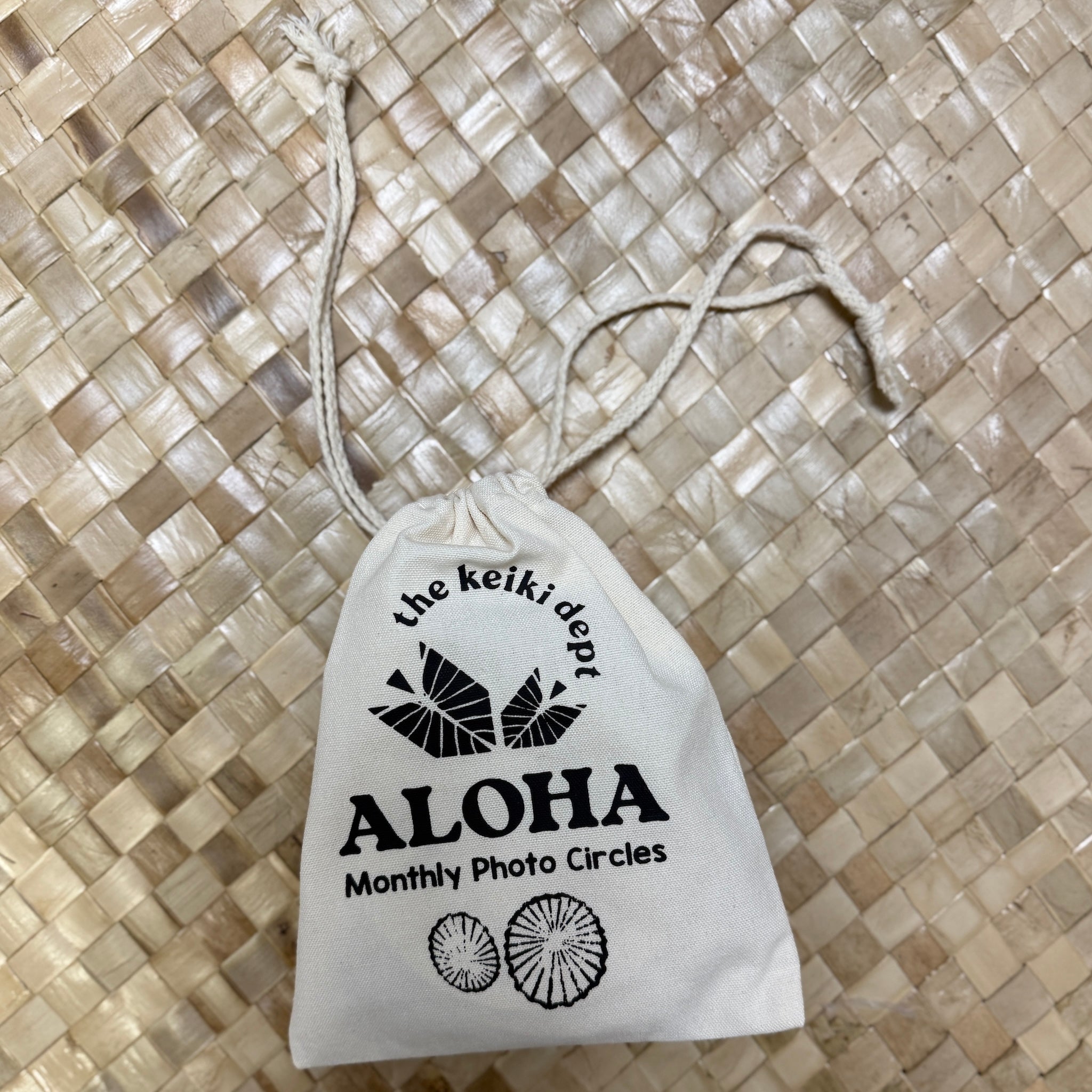 Aloha Monthly Photo Circles