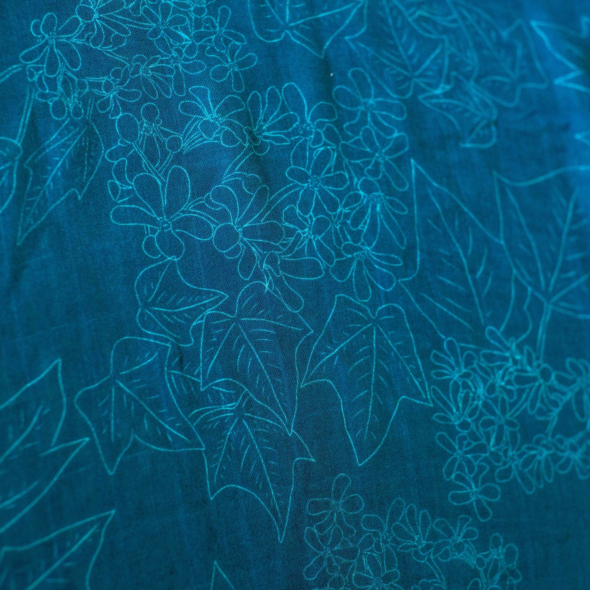 Blue Pua Kukui Bamboo Muslin Kapa Moe (Swaddle Blanket)